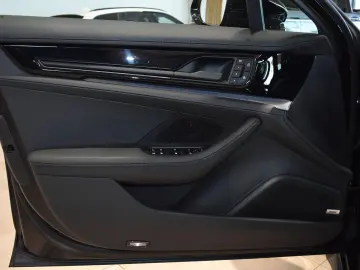 PORSCHE Panamera 4 E-Hybrid   Sport Design    SAGA