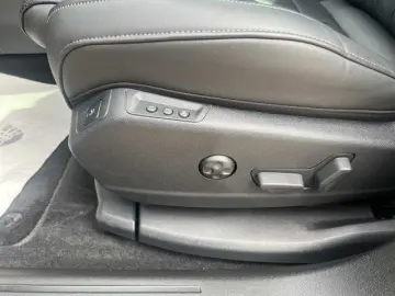 DS DS 7 BlueHDI 130 Aut. OPERA LEDER Panoramadach