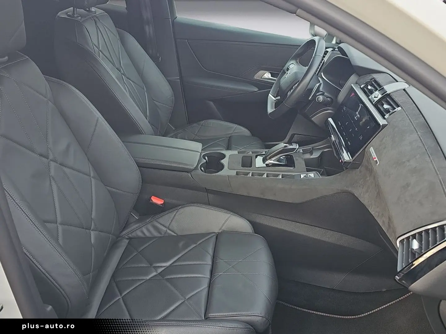 DS DS 7 CB PT 130 Performance Line Leder Navi