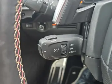 DS DS 7 CB PT 130 Performance Line Leder Navi