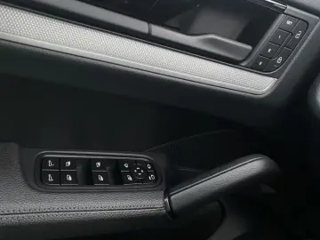 PORSCHE Cayenne Coupe Facelift2024 Pano 360 Leder Stheiz