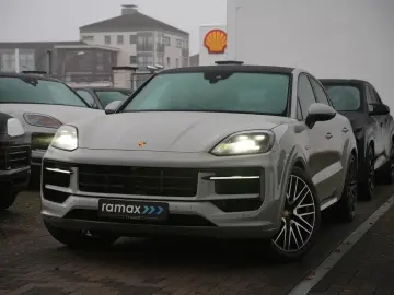 PORSCHE E-Hybrid Coupé SPORTDESIGN-PAKET-INNO-BOSE-22 T
