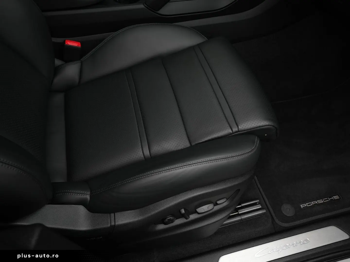 PORSCHE E-Hybrid Coupé SPORTDESIGN-PAKET-INNO-BOSE-22 T