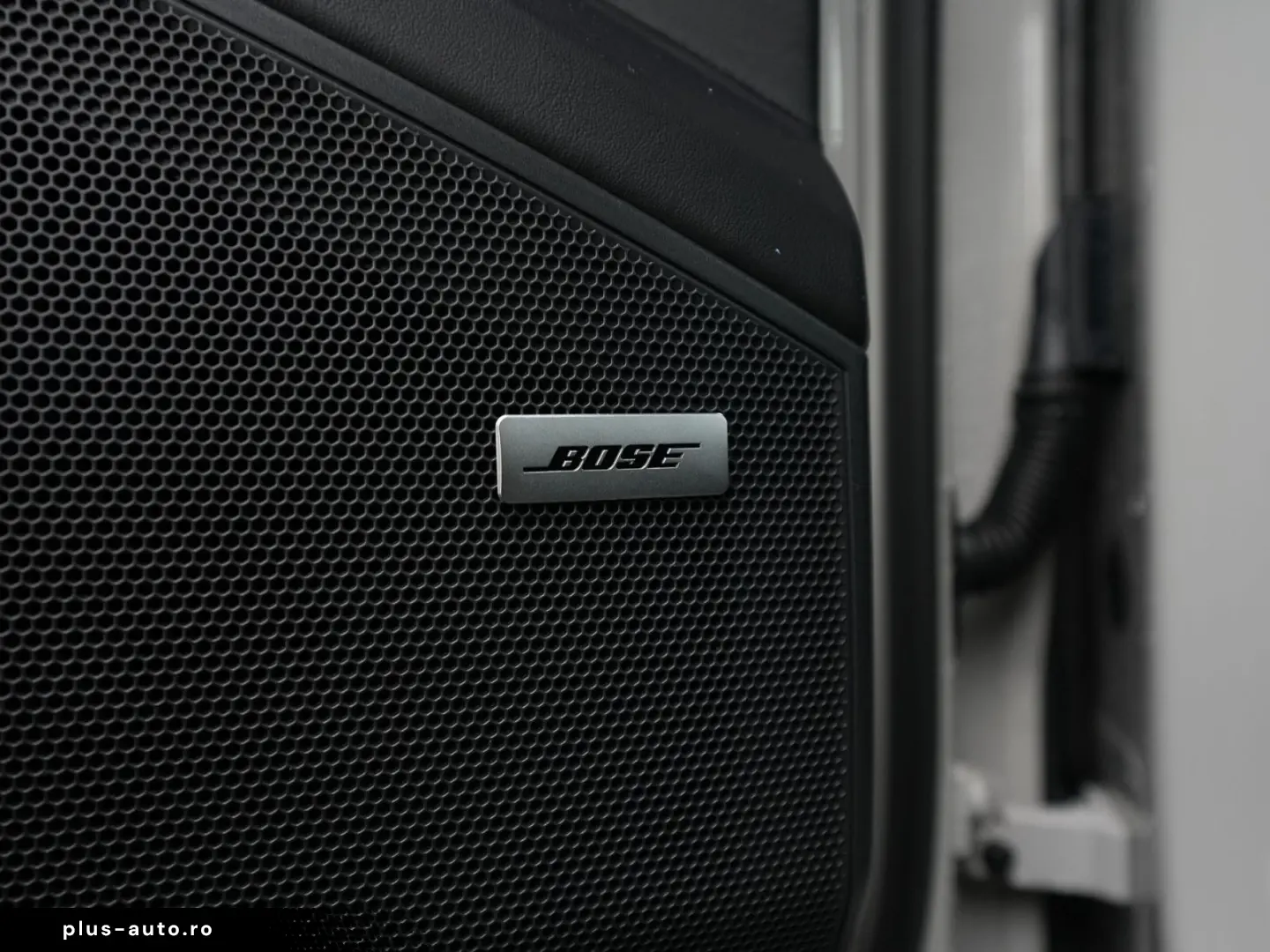 PORSCHE E-Hybrid Coupé SPORTDESIGN-PAKET-INNO-BOSE-22 T