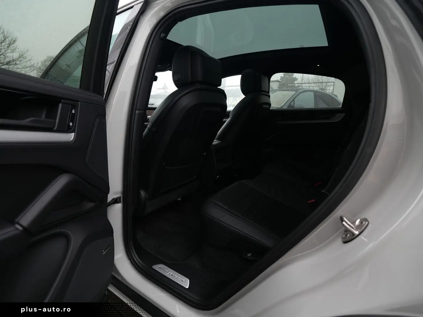 PORSCHE E-Hybrid Coupé SPORTDESIGN-PAKET-INNO-BOSE-22 T