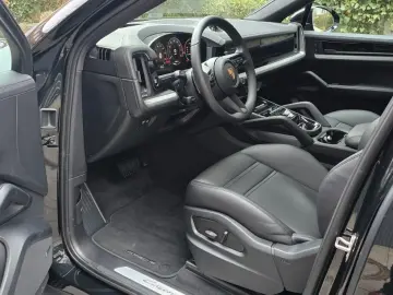 PORSCHE CayenneCoupe  Pano AHK HUD SpoSi18Wege 360Kamera