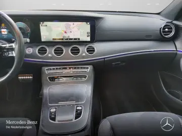 MERCEDES-BENZ E 300 e AMG NIGHT PANO SOUND PREM MBUX HIGH