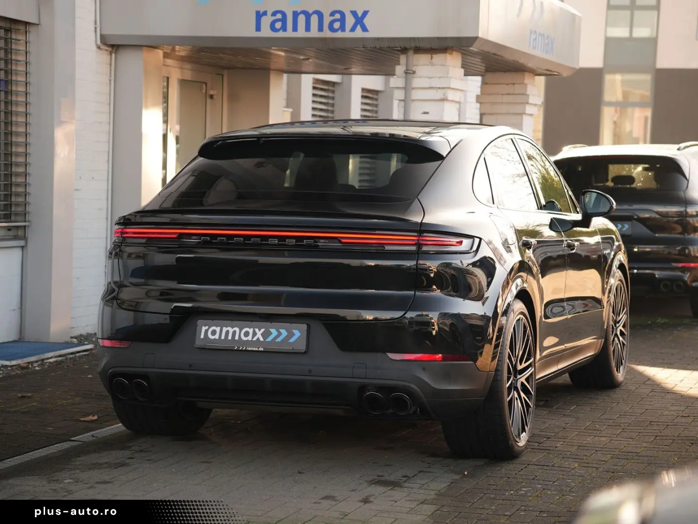 PORSCHE E-Hybrid Coupé ACC-PANO-BOSE-22TURBO-LEDER BEIGE