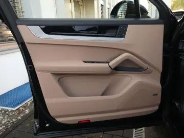 PORSCHE E-Hybrid Coupé ACC-PANO-BOSE-22TURBO-LEDER BEIGE