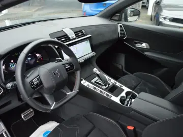 DS DS 7 E-Tense 360 Perfor 360  LED ACC NAVI KEYGO