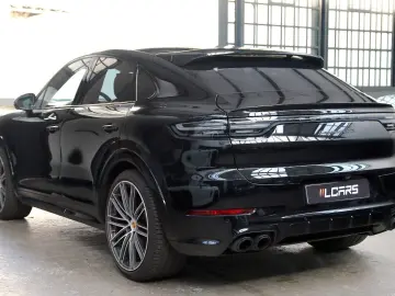 PORSCHE Cayenne Coupe GTS Clubleder InnoDrive 360  22