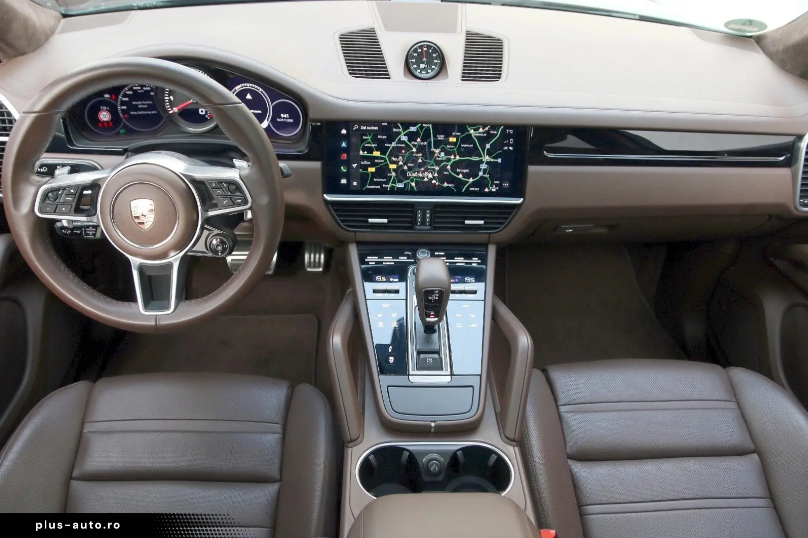 PORSCHE Cayenne Coupe GTS Clubleder InnoDrive 360  22