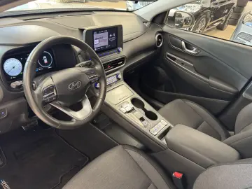 HYUNDAI Kona Select 2WD ACC CarPlay Cam WinterP. SOH100%