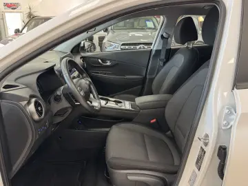 HYUNDAI Kona Select 2WD ACC CarPlay Cam WinterP. SOH100%