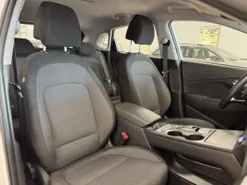 HYUNDAI Kona Select 2WD ACC CarPlay Cam WinterP. SOH100%