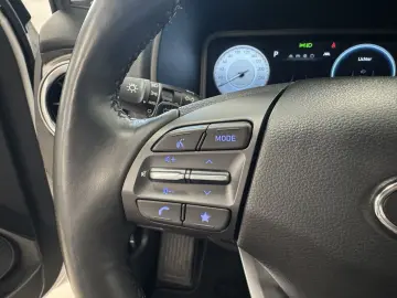 HYUNDAI Kona Select 2WD ACC CarPlay Cam WinterP. SOH100%