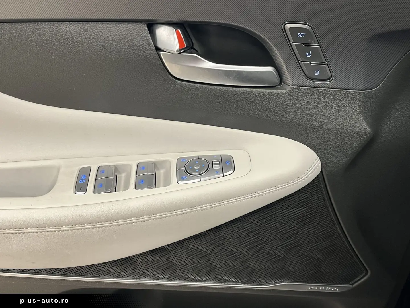 HYUNDAI Santa Fe Signature AWD Leder 360 Cam CarPlay ACC