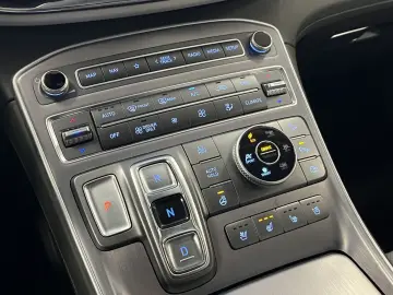HYUNDAI Santa Fe Signature AWD Leder 360 Cam CarPlay ACC