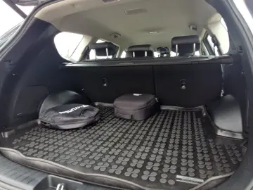 HYUNDAI Santa Fe 1.6 PHEV Trend Aut. ALLRAD NAVI LEDER