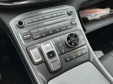 HYUNDAI Santa Fe Prime PlugIn 4WD 360cam ACC LED SHZ HUD