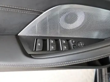 BMW 840 i xDrive sport  Laser PDC B&W SHZ