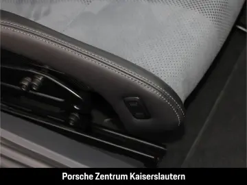PORSCHE Cayman 718 GT4 RS Sportabgasanlage Überrollkäfig