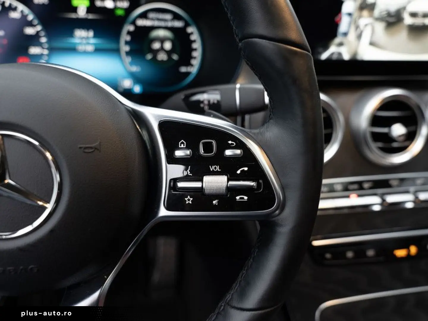 MERCEDES-BENZ GLC 300 de 4M Coupé AMG-Sport Wide SHD AHK HUD