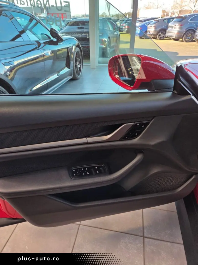 PORSCHE Taycan 4 S Ceramik(PSCB) Sportchrono?Display