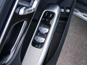 Mercedes-Benz GLC 400e 4M AMG PANO KEYL 360  LED MEMORY AHK