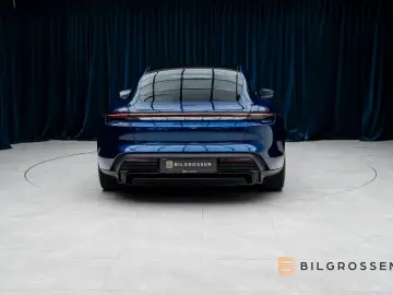 PORSCHE Taycan GTS DD P-Display Pano BOSE 18-Way 360