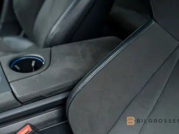 PORSCHE Taycan GTS DD P-Display Pano BOSE 18-Way 360