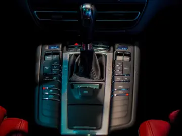 PORSCHE Macan  LED 360  KAMERA APPLE CARPLAY BOSE®