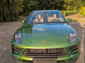 PORSCHE ES MUSS NICHT IMMER SCHWARZ SEIN