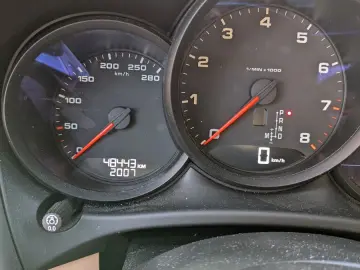 PORSCHE ES MUSS NICHT IMMER SCHWARZ SEIN