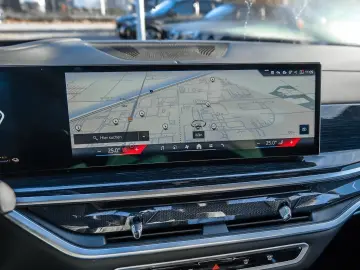 BMW X5 xDrive50e M Sport HUD PANO NAV