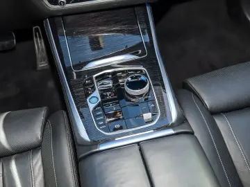 BMW X5 xDrive50e M Sport HUD PANO NAV