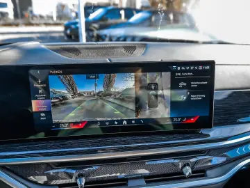 BMW X5 xDrive50e M Sport HUD PANO NAV