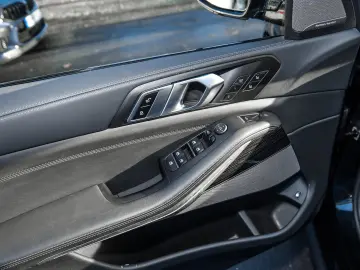 BMW X5 xDrive50e M Sport HUD PANO NAV