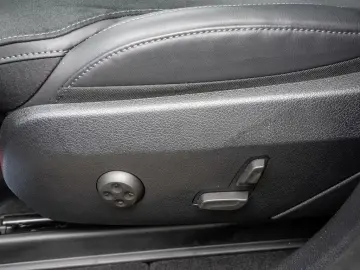 Mercedes-Benz GLC 220 d 4M AMG Sport Advanced LED Pano Navi