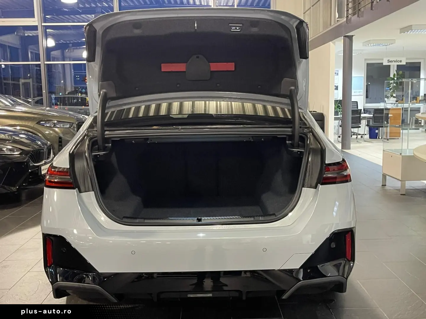 BMW 520d M Sport Pro K.Zg HUD Pano A-LED 360  21  HK