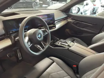 BMW 520d M Sport Pro K.Zg HUD Pano A-LED 360  21  HK