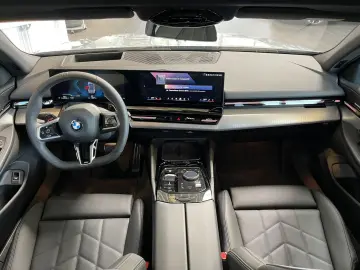 BMW 520d M Sport Pro K.Zg HUD Pano A-LED 360  21  HK