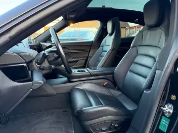 PORSCHE Taycan Luft Matrix Leder Pano Memory ACC 8-Fach