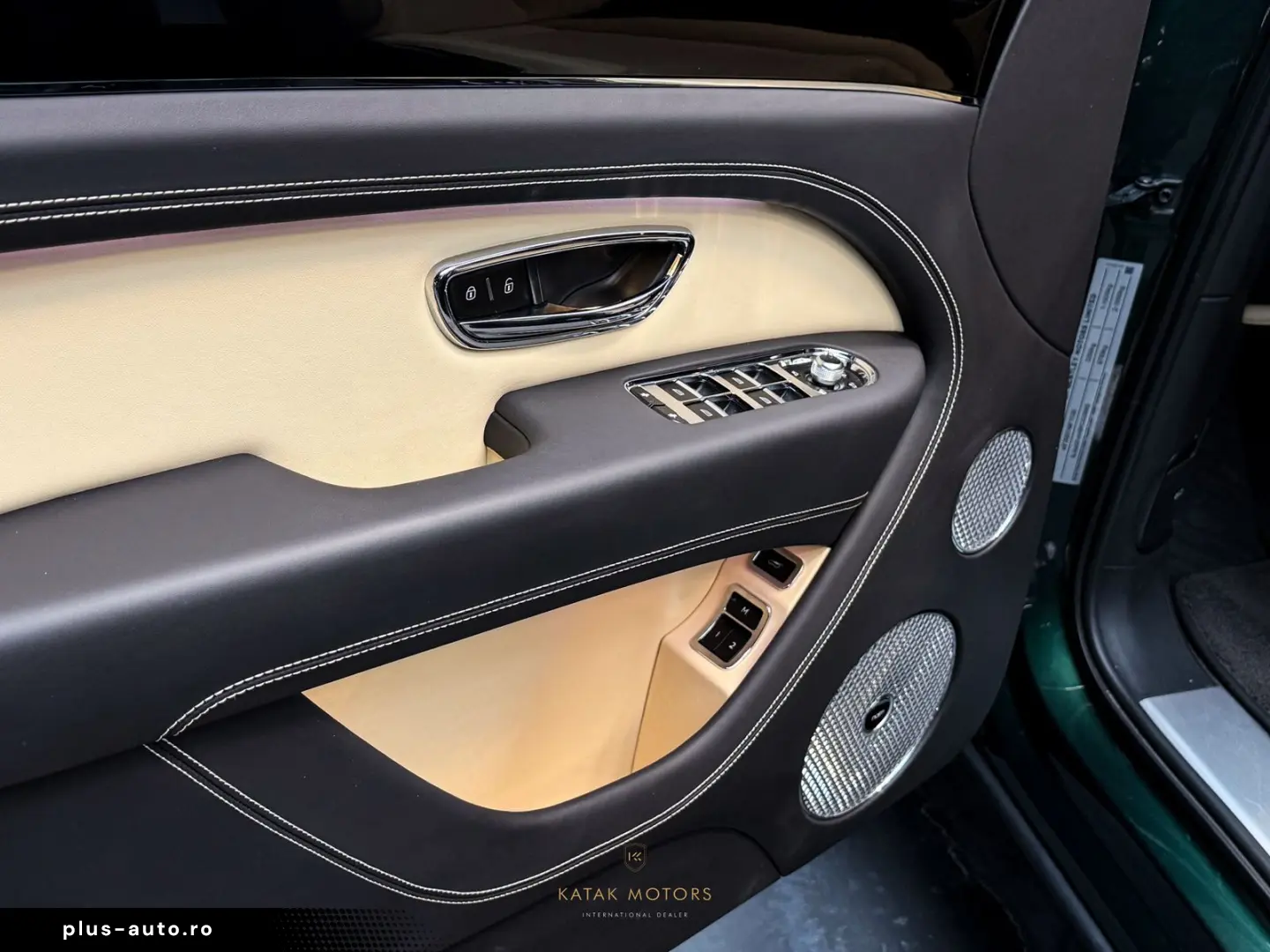 BENTLEY Bentayga V8 NAIM PANO MASSAGE STANDHZG ACC NACHT