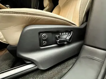 BENTLEY Bentayga V8 NAIM PANO MASSAGE STANDHZG ACC NACHT