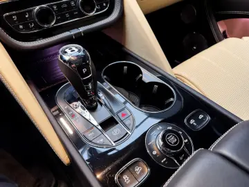 BENTLEY Bentayga V8 NAIM PANO MASSAGE STANDHZG ACC NACHT