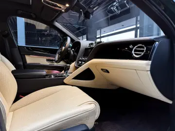 BENTLEY Bentayga V8 NAIM PANO MASSAGE STANDHZG ACC NACHT