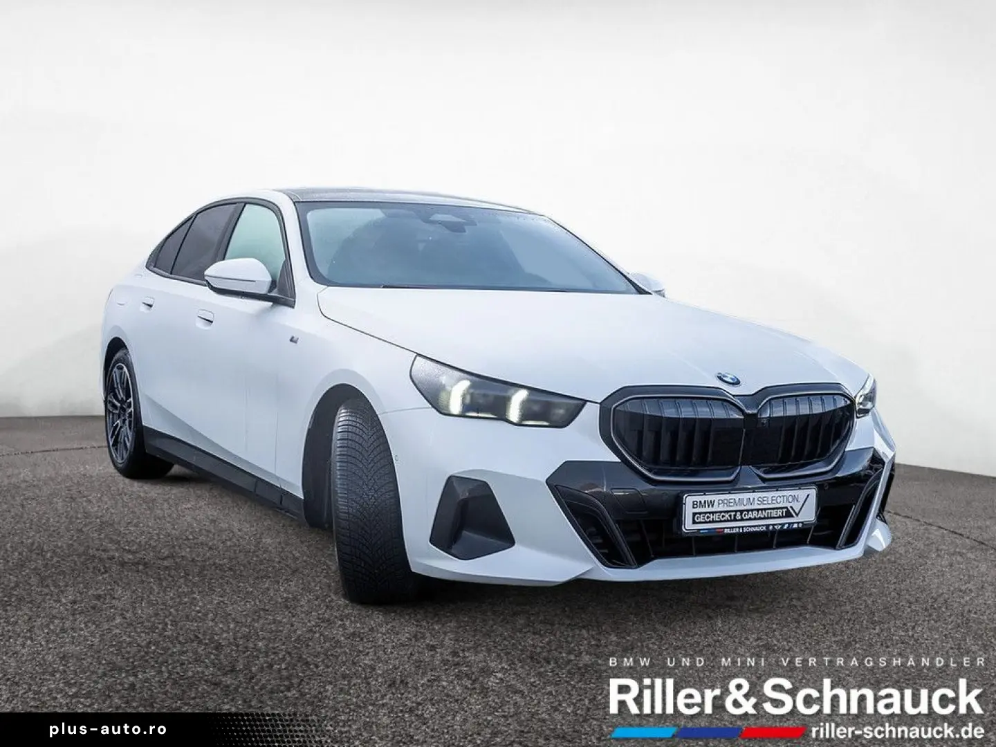 BMW 520i M-Sport H K ACC HUD SITZBELÜFTUNG PANO 360