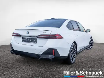 BMW 520i M-Sport H K ACC HUD SITZBELÜFTUNG PANO 360