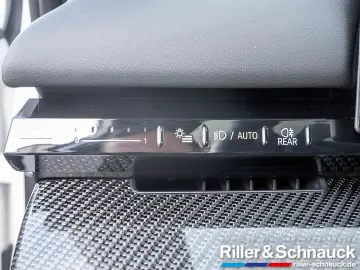 BMW 520i M-Sport H K ACC HUD SITZBELÜFTUNG PANO 360